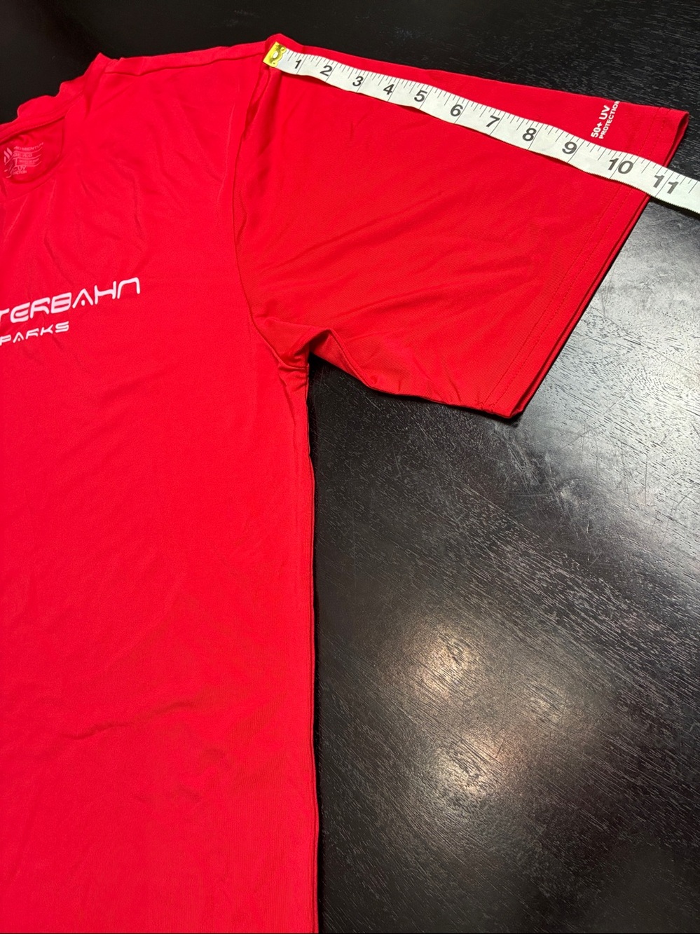 Schlitterbahn Rash Guard Large Red - Picture 5 of 10
